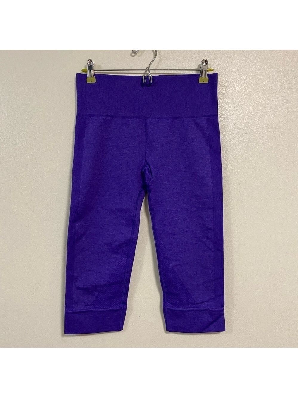Lululemon Leggings Women’s Size 8 Purple Crop high rise Leggings